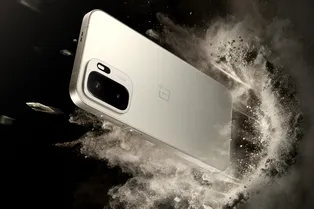Представлен OnePlus Ace 6 Ultra: игровой смартфон с чехлом-контроллером