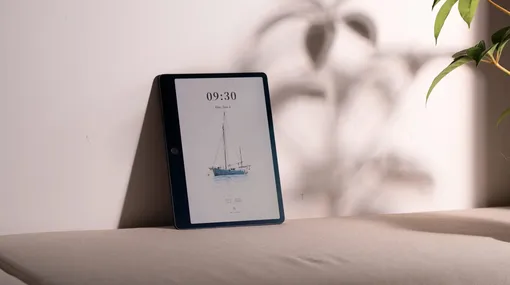 Планшет с экраном, как у электронной книги и стилусом