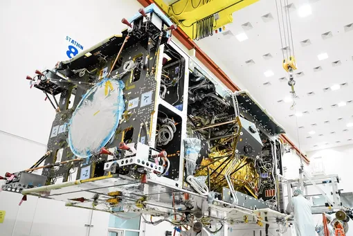 Блок питания и двигательной установки Gateway, который на этой фотографии запечатлен в процессе сборки в прошлом году, станет центральным элементом миссии SR-1 Freedom.