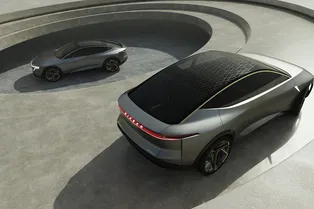Nissan показал комфортный электроспортседан Nissan показал комфортный электроспортседан