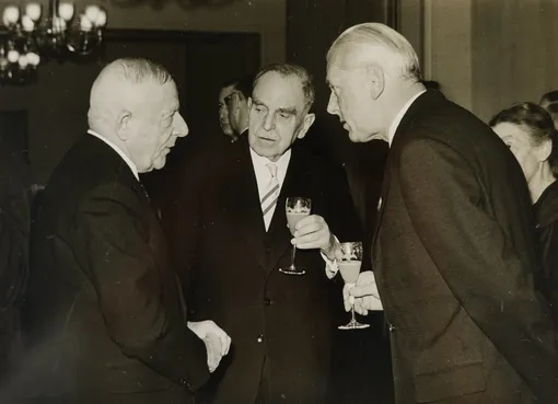 Отто Варбург, Отто Ган и Адольф Бутенандт Отто Варбург, Отто Ган и Адольф Бутенандт