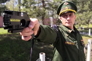 Военная полиция вооружилась «Парализатором» Военная полиция вооружилась «Парализатором»