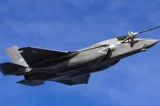 Неудачная заправка F-35 попала на видео Неудачная заправка F-35 попала на видео