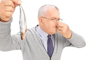 Почему для некоторых людей тухлая рыба пахнет карамелью и корицей Почему для некоторых людей тухлая рыба пахнет карамелью и корицей