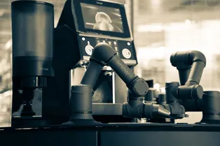 В Южной Корее из-за демографических проблем роботы заменяют людей в ресторанах