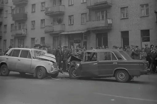 Что делать, если ДТП неизбежно: 15 советов, которые давали водителям в СССР Что делать, если ДТП неизбежно: 15 советов, которые давали водителям в СССР