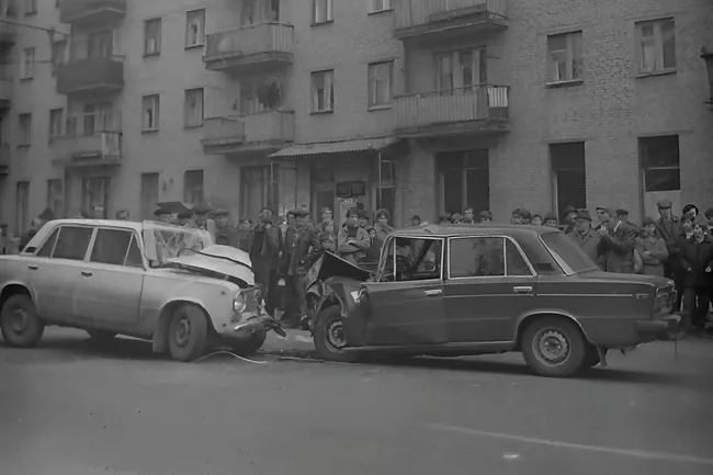 Что делать, если ДТП неизбежно: 15 советов, которые давали водителям в СССР