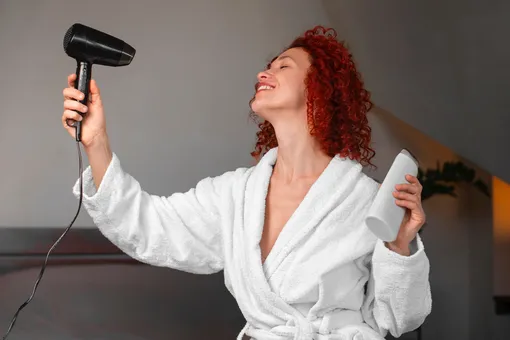 сушка волос феном