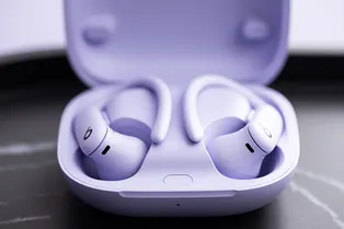 Powerbeats Pro 2 получат мониторинг сердечного ритма в iOS 26