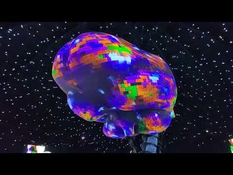 Нажми и смотри