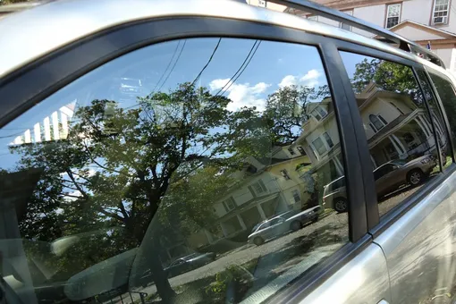 Как убрать скрип стеклоподъемников: 3 частые причины и одна необычная Как убрать скрип стеклоподъемников: 3 частые причины и одна необычная