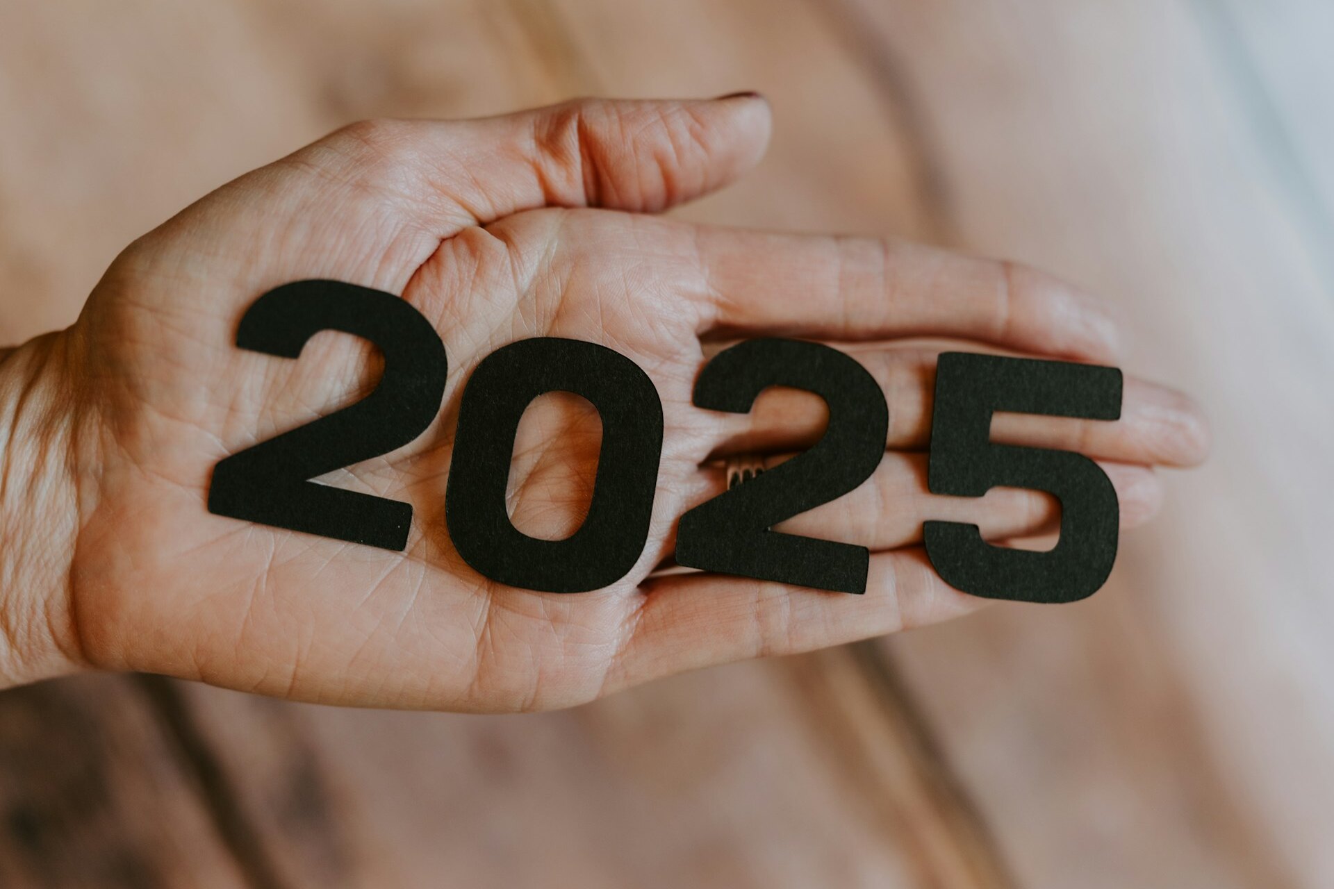 Готовимся к Новому году! Посмотрите на главные мировые тренды в 2025 году