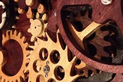Умное дерево: как устроены фантастические деревянные механизмы Дерека Хаггера
