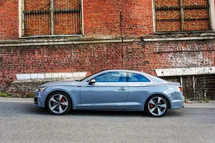 Ахроматический объект: тест Audi S5 Coupe Ахроматический объект: тест Audi S5 Coupe