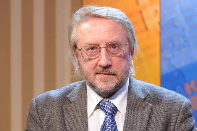 Архитектор невидимой защиты: как Вадим Покровский вел борьбу против ВИЧ в России, фото Архитектор невидимой защиты: как Вадим Покровский вел борьбу против ВИЧ в России, фото