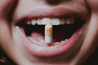 Ученые поражены! Контрацептивы необычно повлияли на область мозга, отвечающую за страх