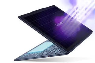 Lenovo показала ноутбук Yoga Solar на солнечных батареях