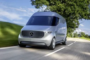 Mercedes-Benz оборудовал фургон квадрокоптерами