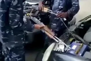 Как завести автомобиль автоматом Калашникова