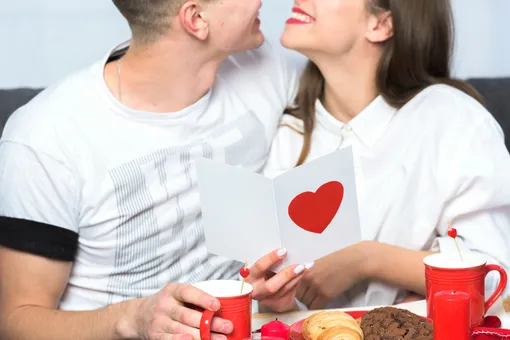 А еще этот способ поздравить с 14 февраля выручит, если денег немного Как поздравить с 14 февраля