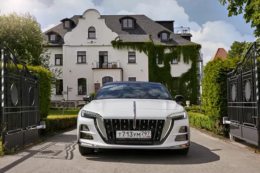 Все китайские автобренды одинаковы — правда или нет: слепой тест Hongqi, Lixiang и Voyah Все китайские автобренды одинаковы — правда или нет: слепой тест Hongqi, Lixiang и Voyah