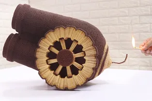 Что будет, если поджечь огромную двуствольную пушку из 10 000 спичек: огненная карусель