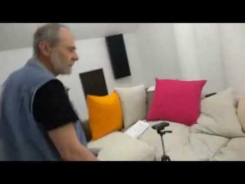 Нажми и смотри