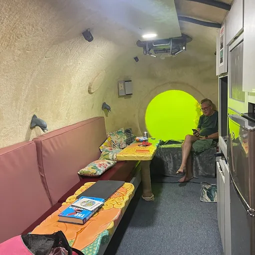 Jules' Undersea Lodge отель