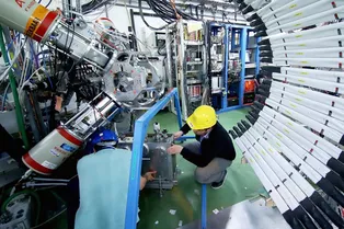 Большой адронный коллайдер отключат на 2 года для модернизации Большой адронный коллайдер отключат на 2 года для модернизации