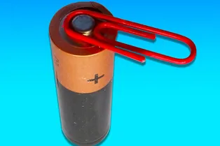 Сила энергии: 21 крутой лайфхак с батарейками Сила энергии: 21 крутой лайфхак с батарейками