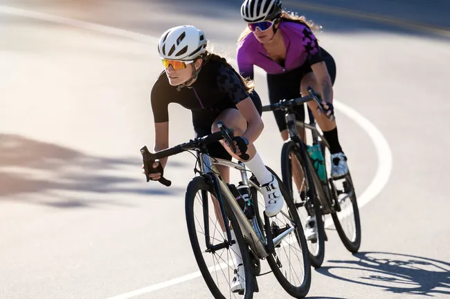 Многозадачность против скорости: чем трековый велосипед отличается от шоссейного