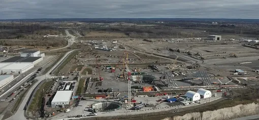 Атомная электростанция Дарлингтон в провинции Онтарио, Канада.