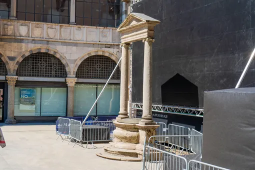 Старинная гильотина, Италия, Милан