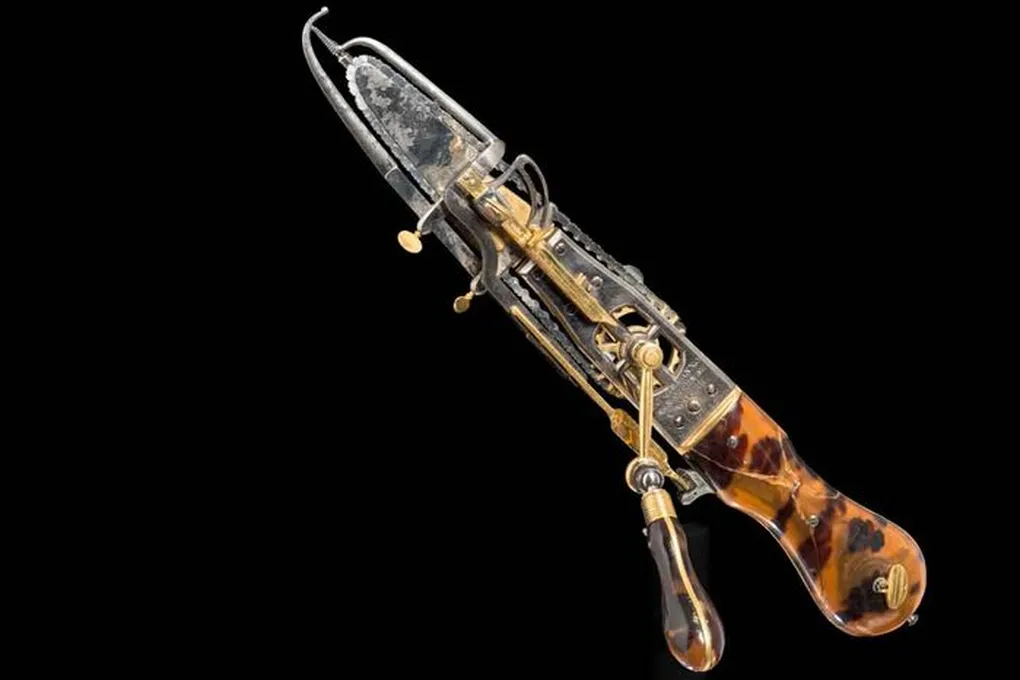 ab296470579a2e32bcbfb96f951c9f3b_ce_699x