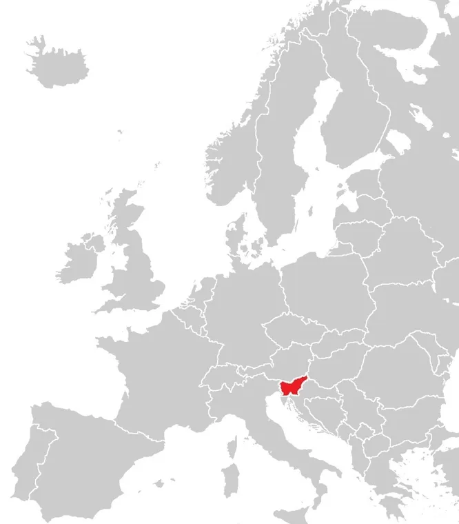 Какая страна выделена красным на контурной карте?