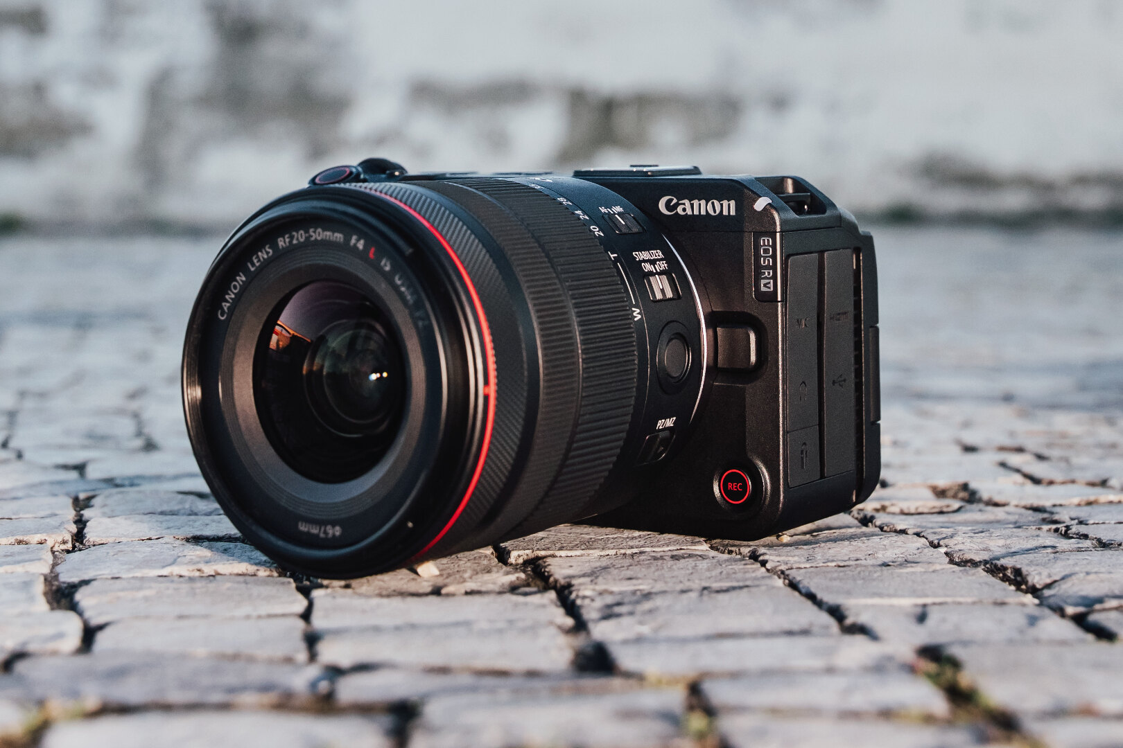 Обзор Canon EOS R6 V: премиальная камера для видеоблогинга