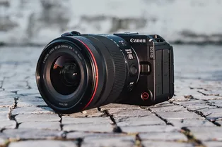 Обзор Canon EOS R6 V: премиальная камера для видеоблогинга Обзор Canon EOS R6 V: премиальная камера для видеоблогинга