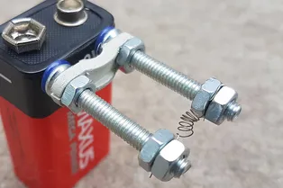 «Очумелые ручки»: 3 полезные мелочи, которые можно собрать самостоятельно