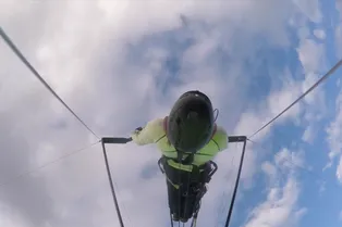 Дельтаплан разрушился во время полёта: ужасающее видео Дельтаплан разрушился во время полёта: ужасающее видео