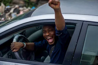 Горе-ученик! Британец сдал тест по теории вождения только с 60 раза