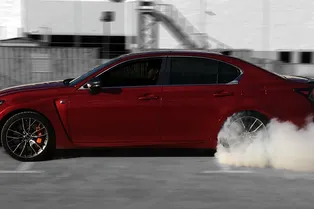 Нет дыма без огня: тест Lexus GS F