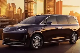 Необычный минивэн Luxeed V9 предложил надувные шлемы и кислородные коктейли Необычный минивэн Luxeed V9 предложил надувные шлемы и кислородные коктейли