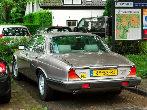 jaguar xj12