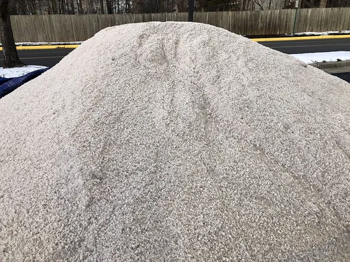 Соль, приготовленная к использованию в качестве дорожного реагента