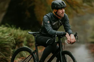 Француз не смог выбраться из оврага и выжил 3 дня, питаясь красным вином Француз не смог выбраться из оврага и выжил 3 дня, питаясь красным вином