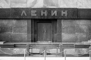Не только на Красной площади! Посмотрите на главные мавзолеи мира