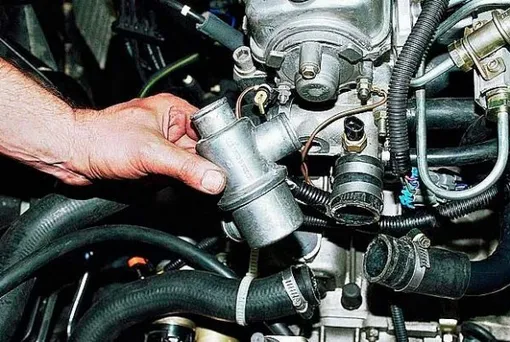 термостат двигателя