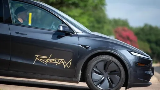 tesla robotaxi