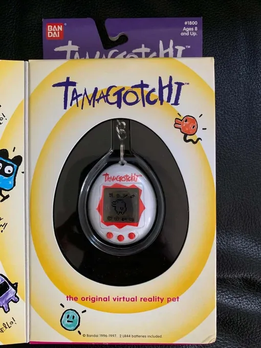Красно-белый Tamagotchi