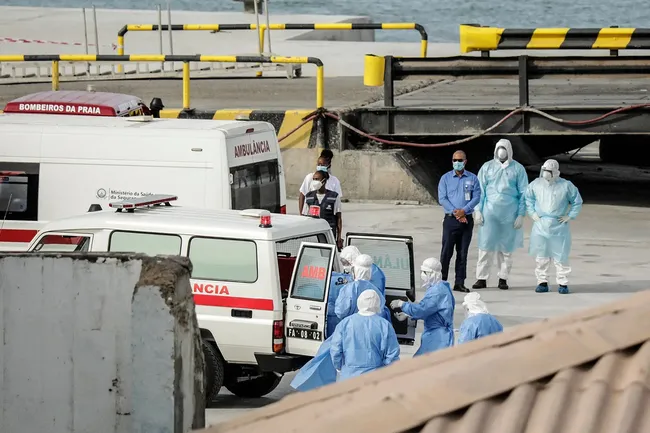 На круизном лайнере произошла вспышка хантавируса: 3 погибших, 5 заболевших